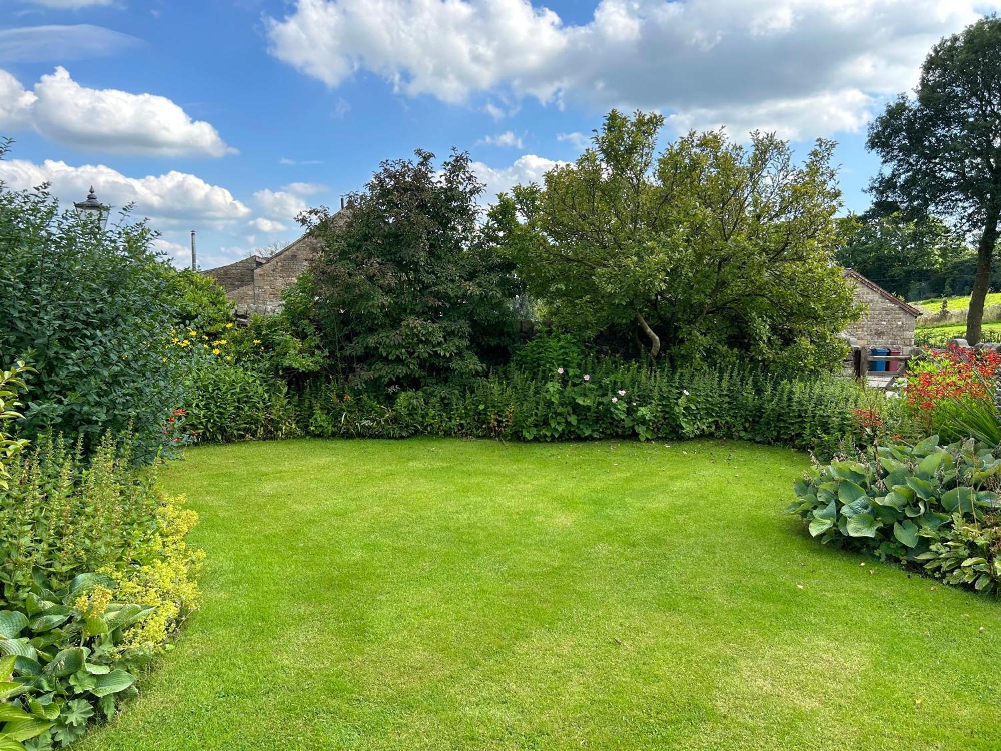 Large Country Farmhouse Waddington  Exterior photo