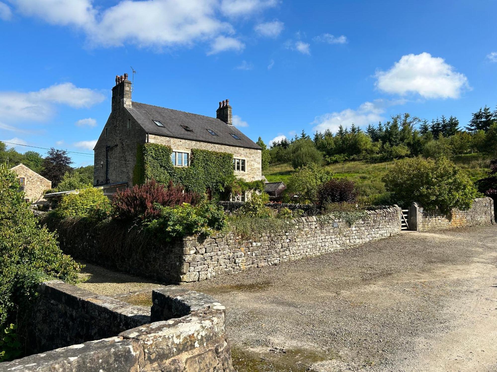 Large Country Farmhouse Waddington  Exterior photo